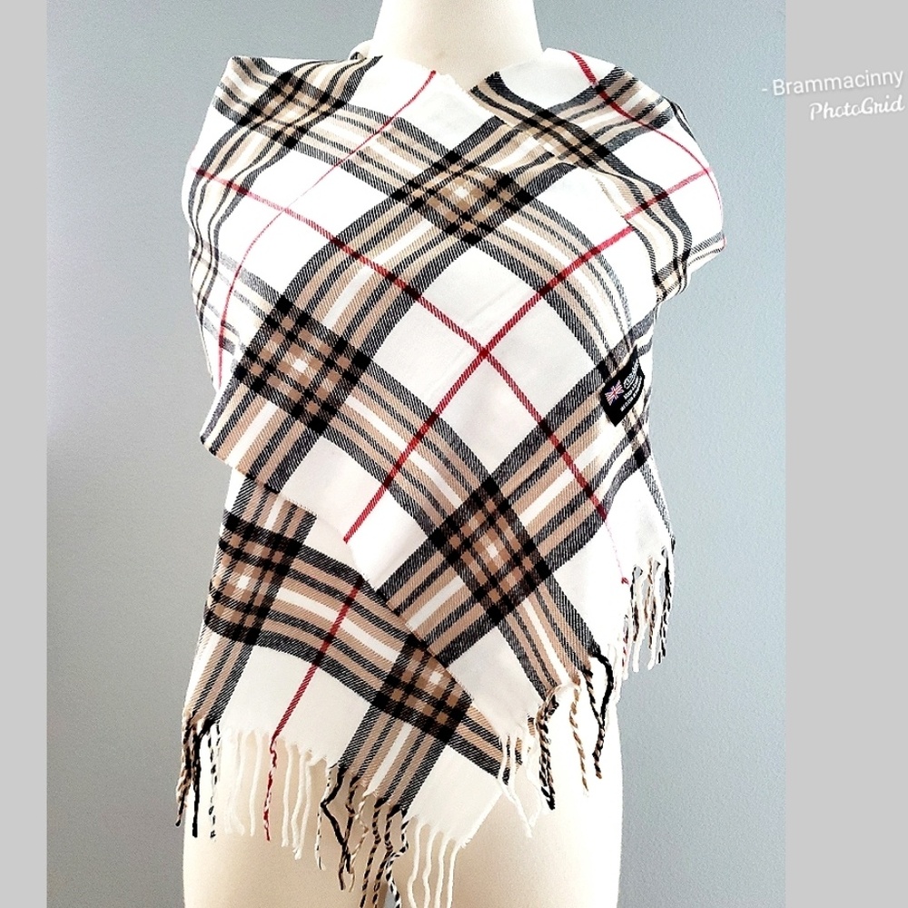 100% Cashmere Checked Made in Scotland Plaid Scarf - Picture 1 of 8